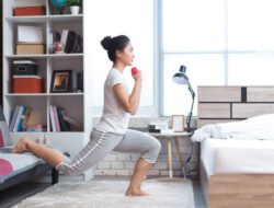 Tips Kesehatan Harian Agar Otot Tetap Lentur Tidak Kaku Meski Aktivitas Padat